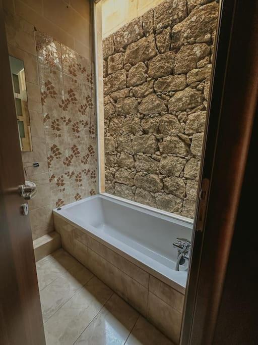 Double Heated Pools, Free Ac Villa Nadur Exterior photo