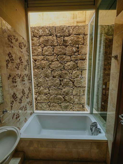 Double Heated Pools, Free Ac Villa Nadur Exterior photo